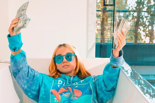 Nữ rapper bị nghi giả chết để tìm lại hào quang